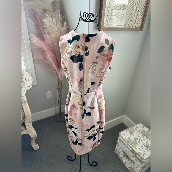Women’s Calvin Klein pink floral scuba dress size 4 - Picture 5 of 9